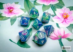 Polyhedral 7-Dice Set CHX27546 - Festive Waterlily/White